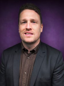 Mikael Norén är senior konsult inom miljö-, naturvårds- & kvalitetsfrågor på HUAros AB. Mikael brinner för att fokusera på det positiva och driva förbättring med våra kunder och har en tvärvetenskaplig magisterutbildning inom ekonomi och miljö. Mikael var med och grundade HUAros AB i Västerås 2005. Företaget har sedan dess utvecklats utifrån affärsidén att det ska gå att förena lönsamhet med hållbarhet. Mikael leder och förbättrar projekt inom privat och ideell sektor gällande miljö, arbetsmiljö- och kvalitetsfrågor inom ramen för hållbar utveckling, ISO samt HSSEQ.
